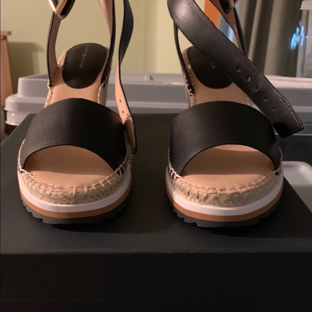 Tommy Hilfiger Black and Tan Sandals